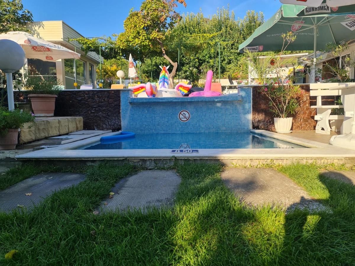 Hotel Rai Obrochishte Екстер'єр фото